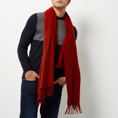 Red tassel brushed scarf